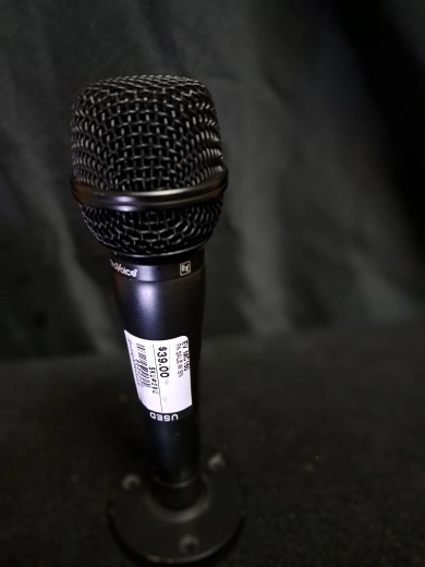 EV MC150 Vocal Mic With Switch 2